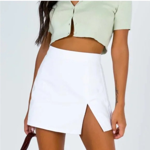 Princess Polly Lioness White Mini Skirt Size XS - Picture 2 of 5